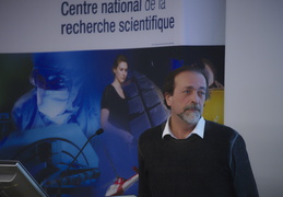 Remise du prix cristal à Perrine Paul-Gilloteaux