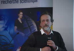 Remise du prix cristal à Perrine Paul-Gilloteaux