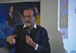 Remise du prix cristal à Perrine Paul-Gilloteaux